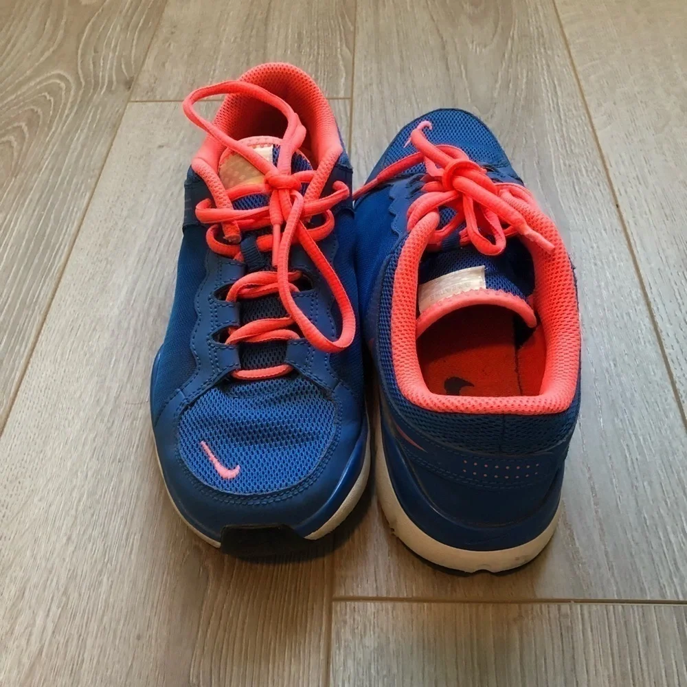 Nike sneakers sz 7.5 blue and orange